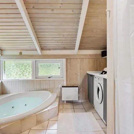 بيت للعطل In With Sauna Sæby