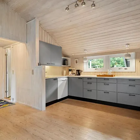 度假居 In With Sauna Sæby