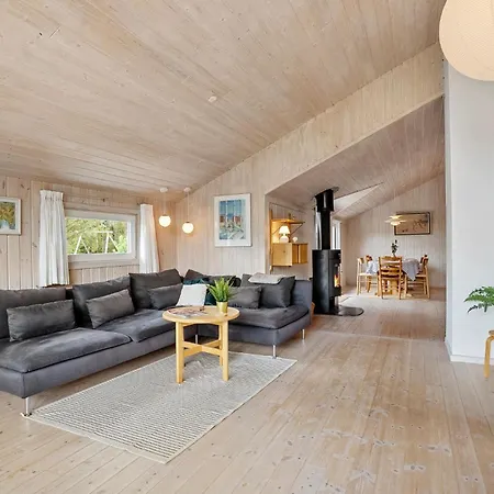 Amazing Home In Saeby With Sauna Hébergement de vacances
