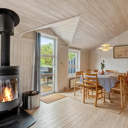 Hébergement de vacances Amazing Home In Saeby With Sauna *