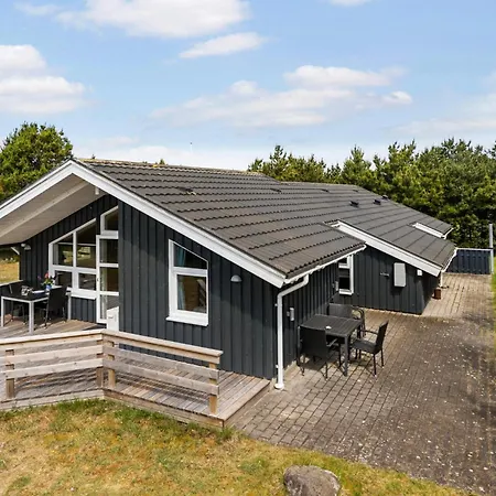 Amazing Home In Saeby With Sauna Hébergement de vacances Sæby