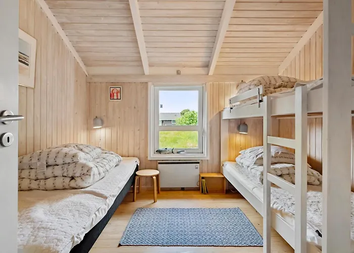 In With Sauna
