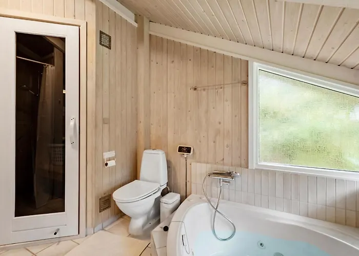 In With Sauna *